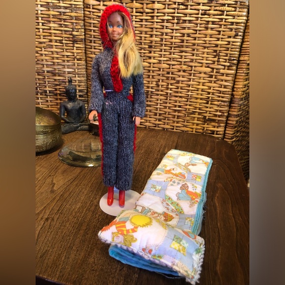 Hand Made - Barbie Snowsuit - boots & Sleeping Bag w- pillow / Antiques